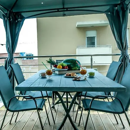 Blackpearl Apartman *